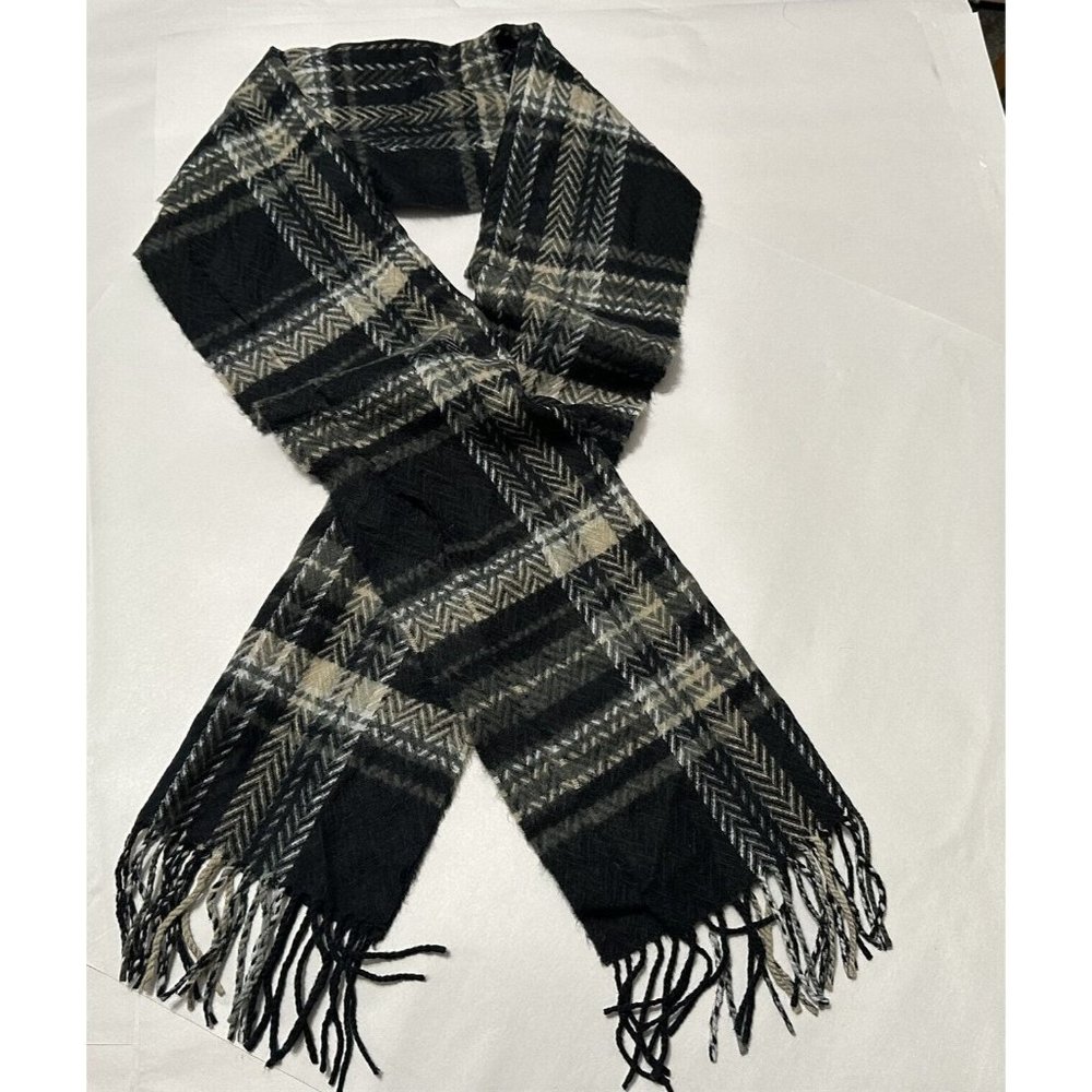 Vintage D & Y Scarf Men's Plaid Gray Black Soft Acrylic Fringe